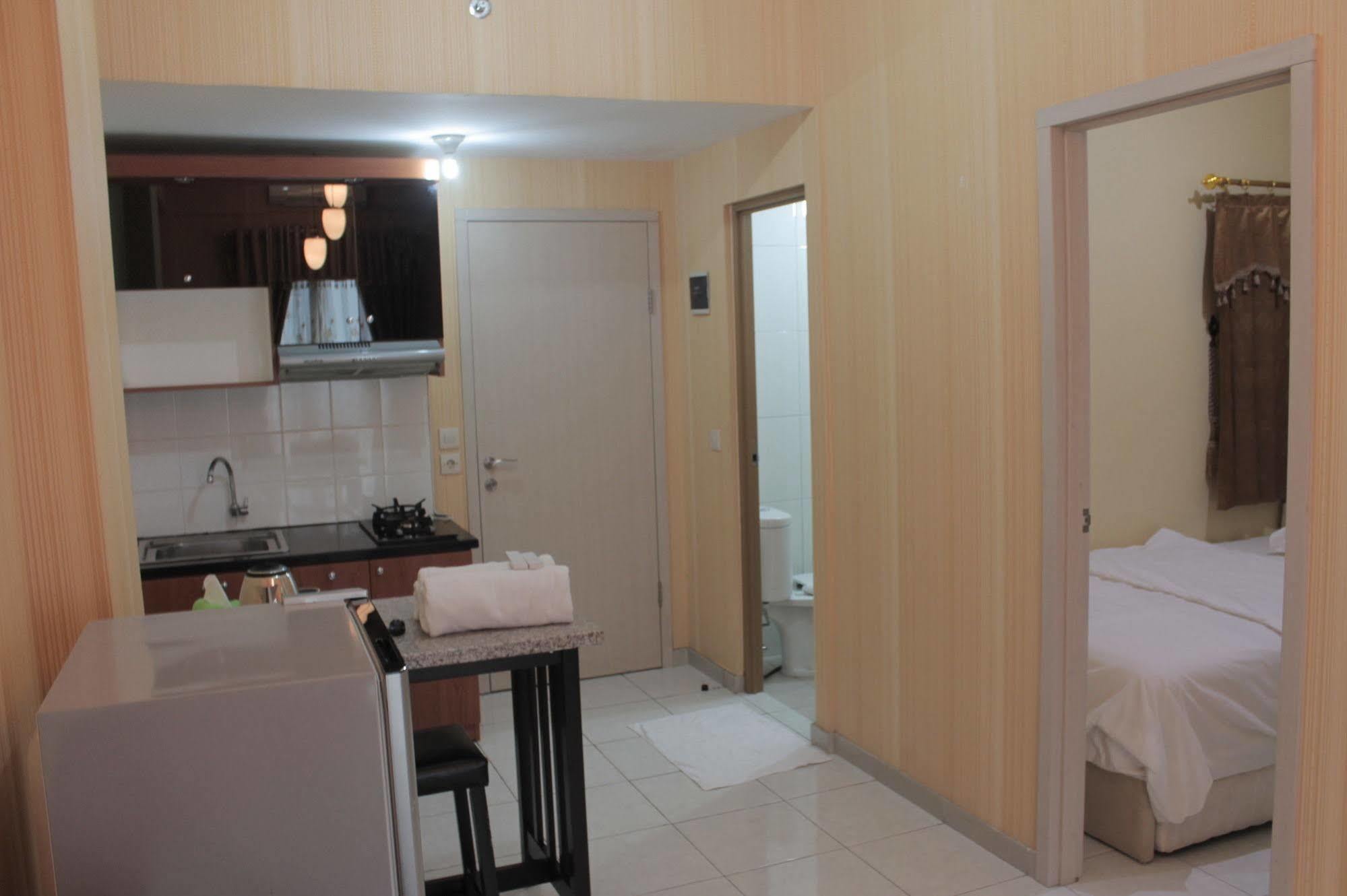Myrooms Bekasi Buitenkant foto