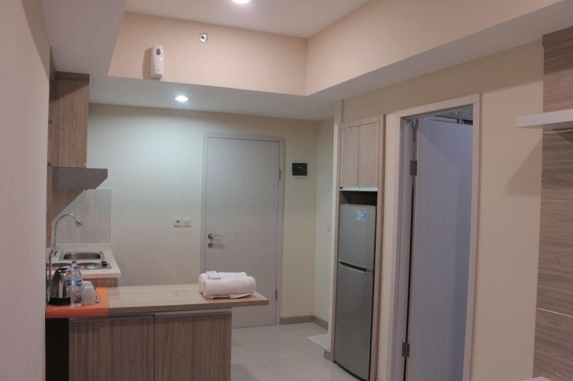 Myrooms Bekasi Buitenkant foto