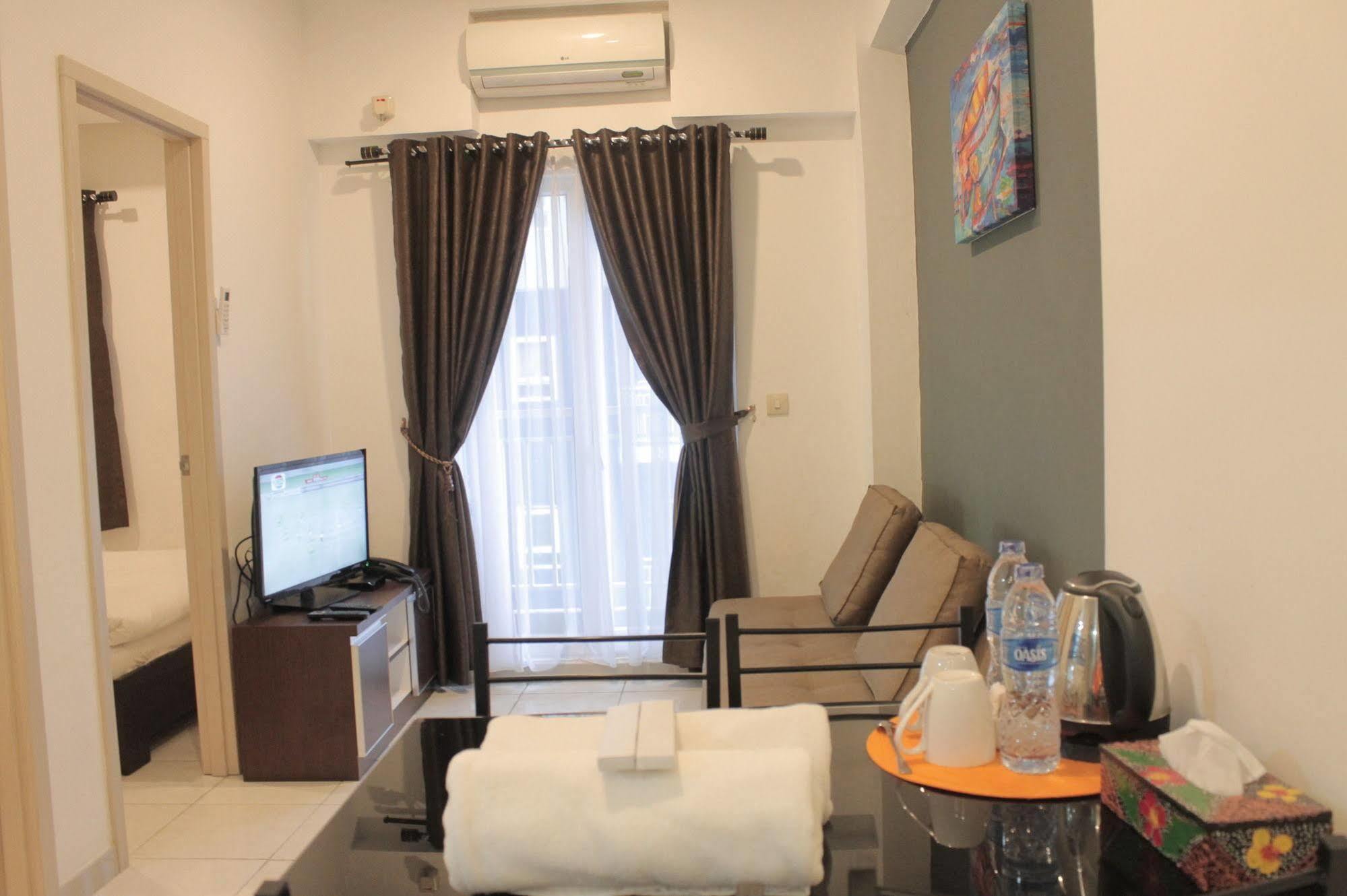 Myrooms Bekasi Buitenkant foto
