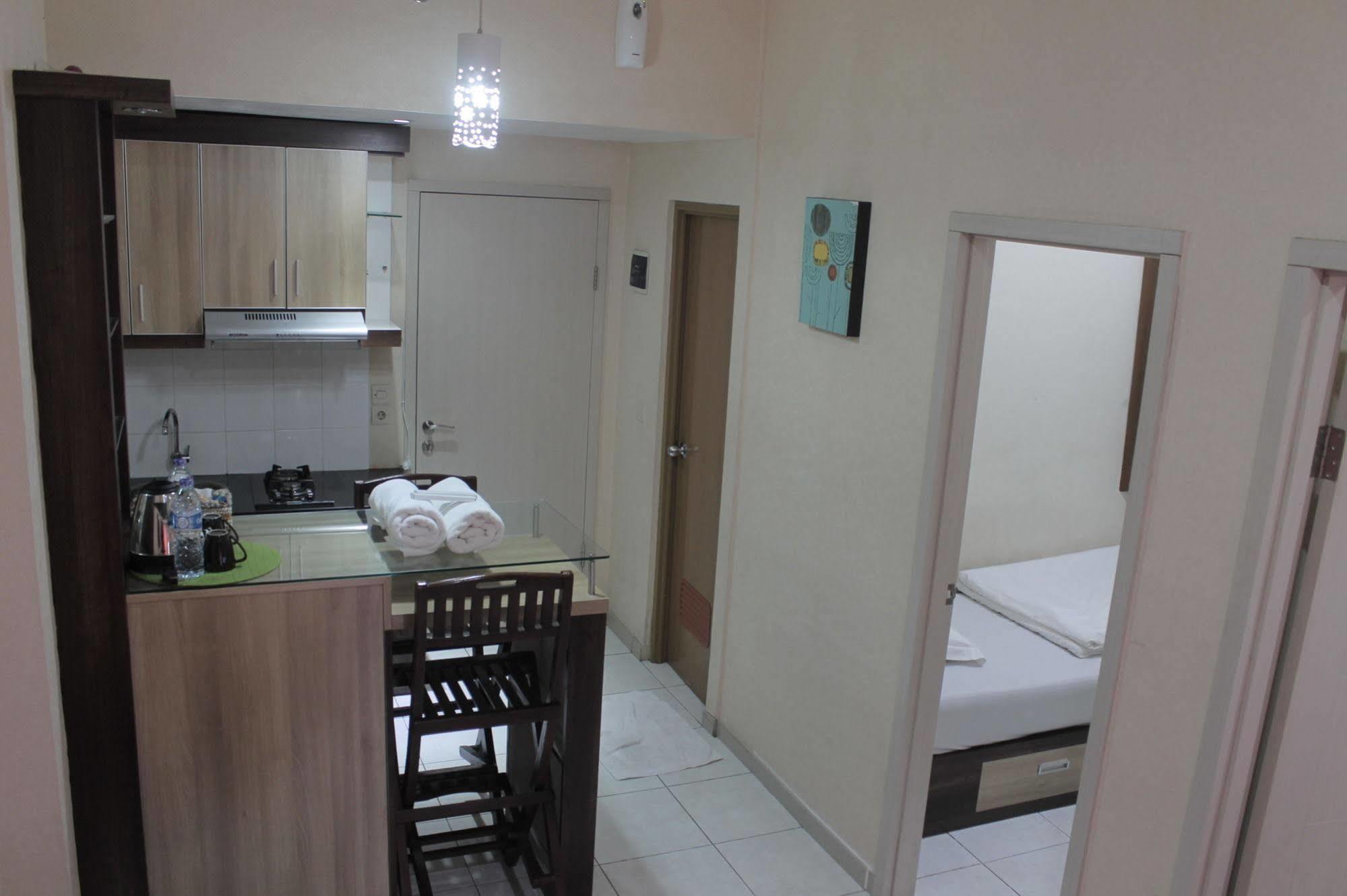 Myrooms Bekasi Buitenkant foto