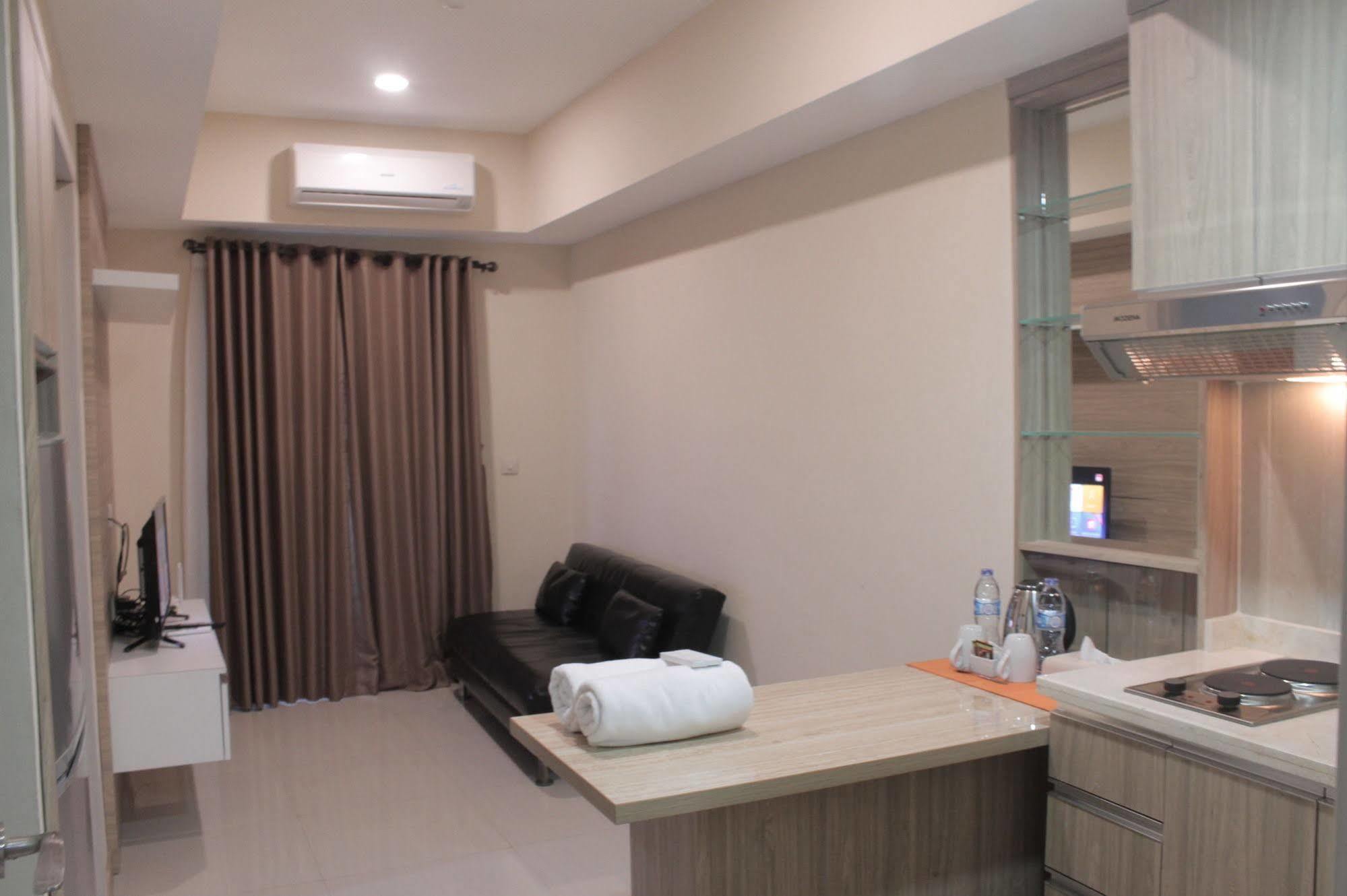 Myrooms Bekasi Buitenkant foto