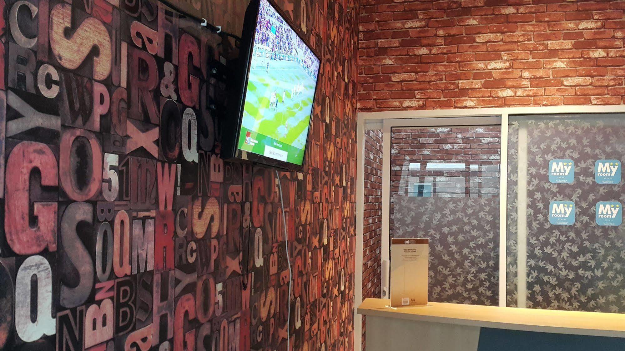 Myrooms Bekasi Buitenkant foto