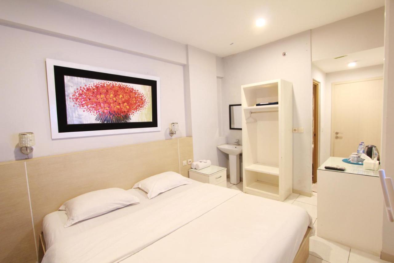 Myrooms Bekasi Buitenkant foto